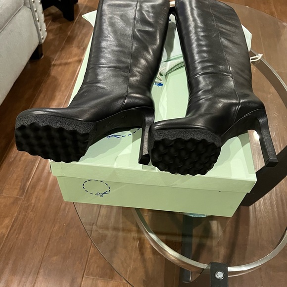 Off White Sponge Sole Leather Chelsea Pull on boots Size 39 EU 9US. - Picture 4 of 11